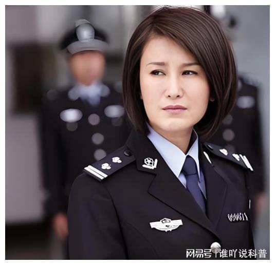 最美警花吃瓜地址,揭秘警界女神的休闲时光