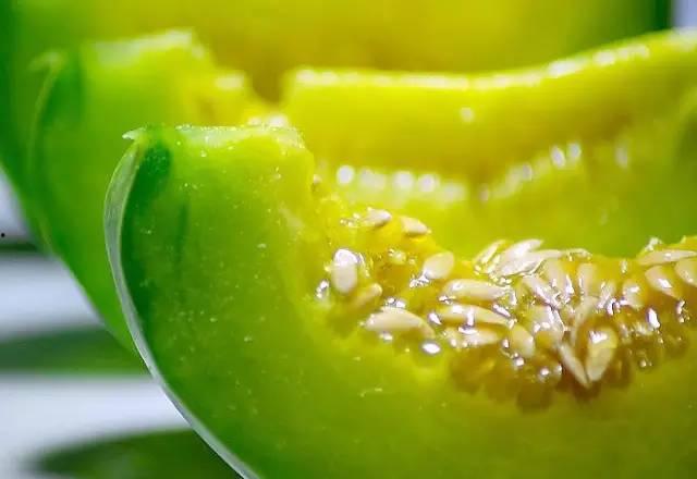 茄瓜绿色可以吃吗,茄瓜绿色部位食用指南