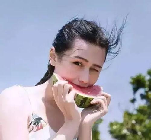 吃瓜的头像女,揭秘吃瓜头像背后的魅力女生